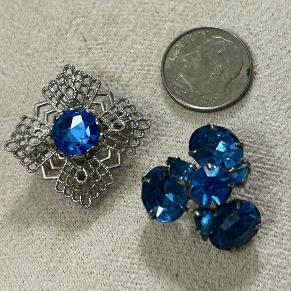 Lot Of 2 Vintage Brooches Pins Small Silver-tone & Blue Rhinestones Prong Set - Picture 1 of 7